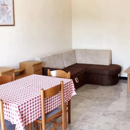 Peaceful With Sea And Mountain Views In 34 M² * Razanac