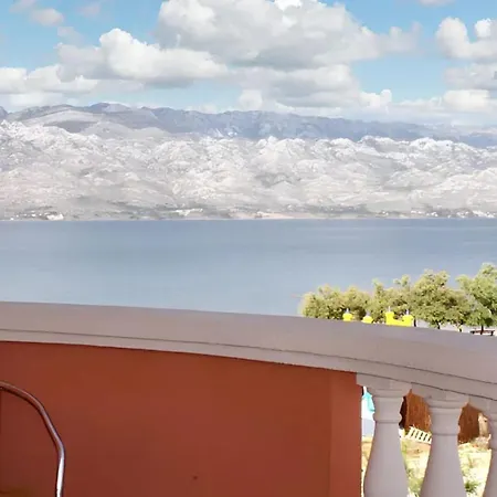 Peaceful With Sea And Mountain Views In 34 M² Razanac