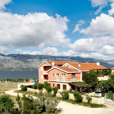 Cozy In 34 M² With Sea And Mountain View Apartamento Ražanac