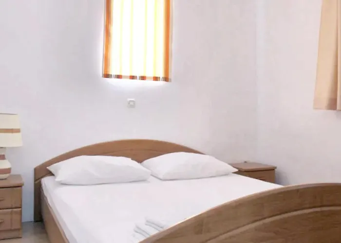 Cozy In 34 M² With Sea And Mountain View 아파트 *